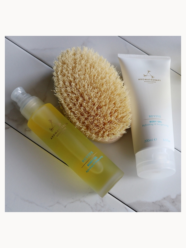 Aromatherapy Associates Revive Morning Massage & Body Oil 