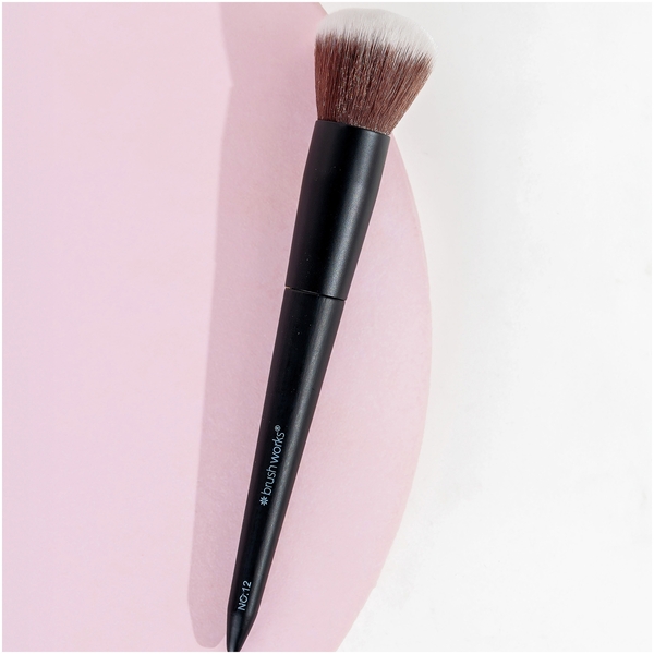  Brushworks No. 12 Blush Brush 