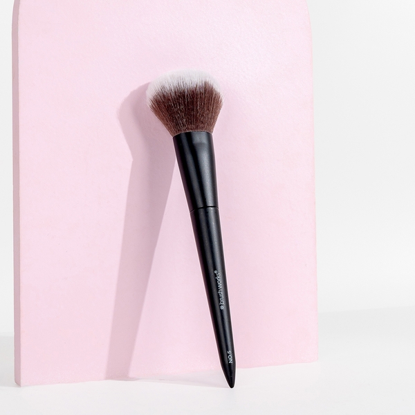  Brushworks No. 5 Powder Brush 