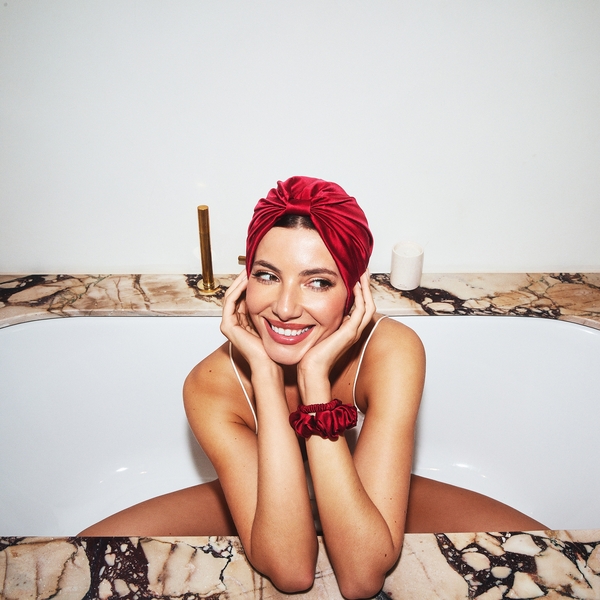  Exclusive Silke London Silk Essentials Set - Berry (worth £88) 