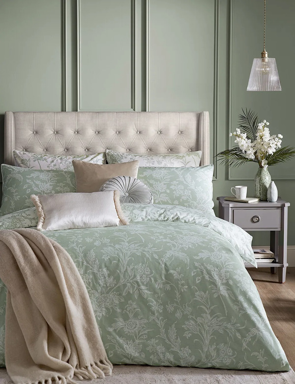  Laura Ashley Pure Cotton Lloyd Reversible Bedding Set Light Green 