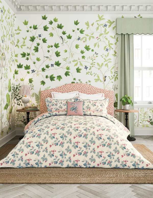  Sanderson Pure Cotton Rubus Bedding Set Raspberry 