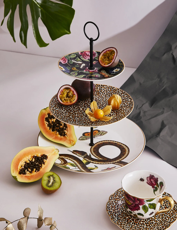  Spode Creatures Of Curiosity Cake Stand Multi 