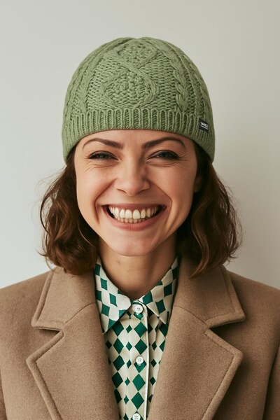  Eisbar Nelia Insulated Merino Wool Blend Beanie 