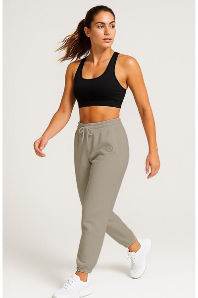  Validate Studio Womens Joggers 
