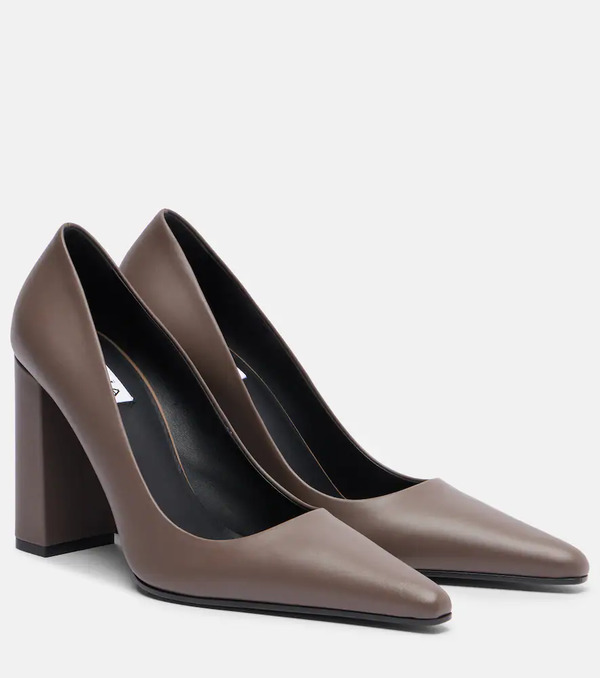  Alaia Alaia Pointy Leather Pumps 