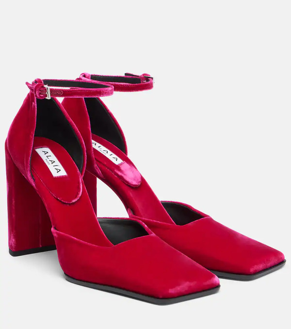  Alaia Alaia Velvet Pumps 