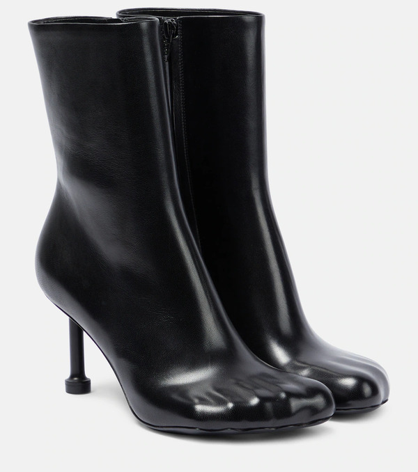  Balenciaga Balenciaga Leather Ankle Boots 