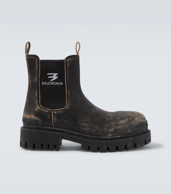  Balenciaga Balenciaga Strike Distressed Leather Chelsea Boots 