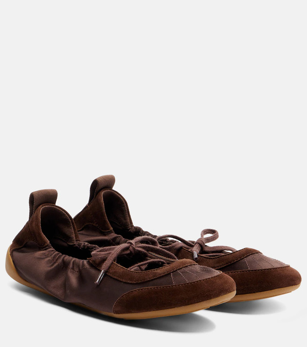  Chloe Chloe Chloe Kick Suede-trimmed Satin Flats 