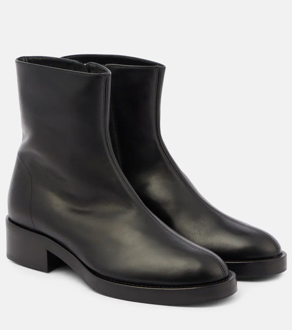  Co Co Leather Ankle Boots 