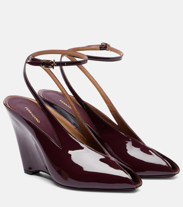  Ferragamo Ferragamo Arcadia 95 Patent Leather Sandals 