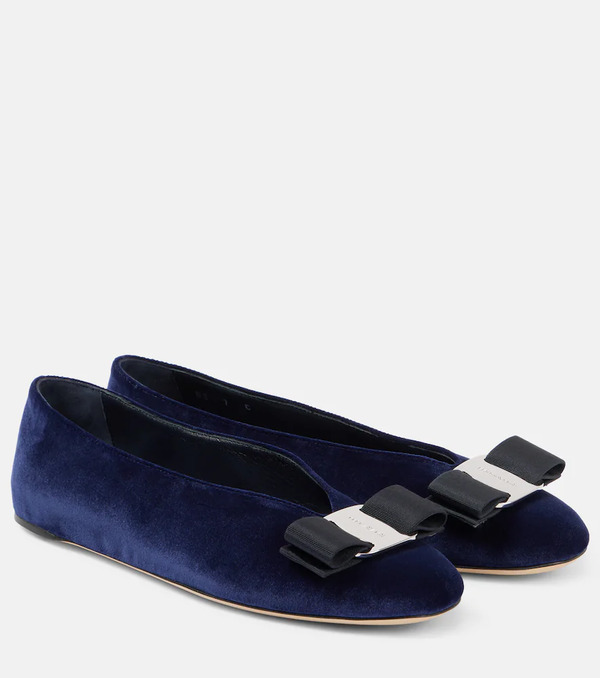  Ferragamo Ferragamo Vanna Velvet Ballet Flats 