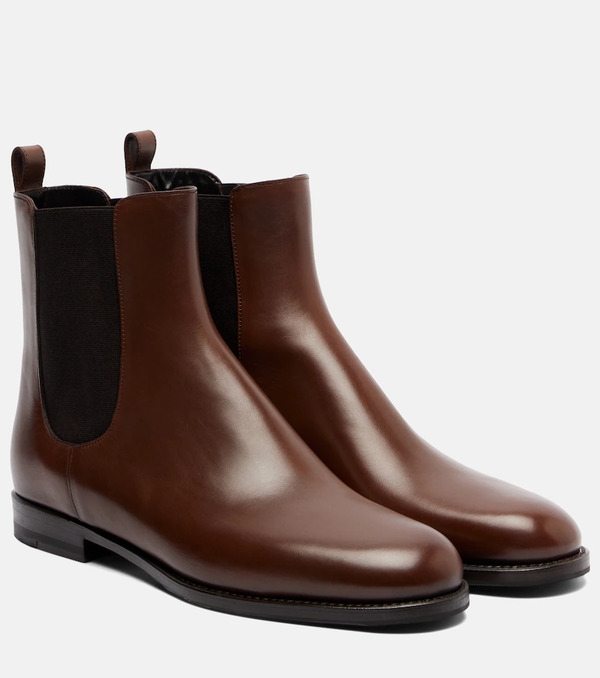  Manolo Blahnik Manolo Blahnik Chelsa Leather Chelsea Boots 