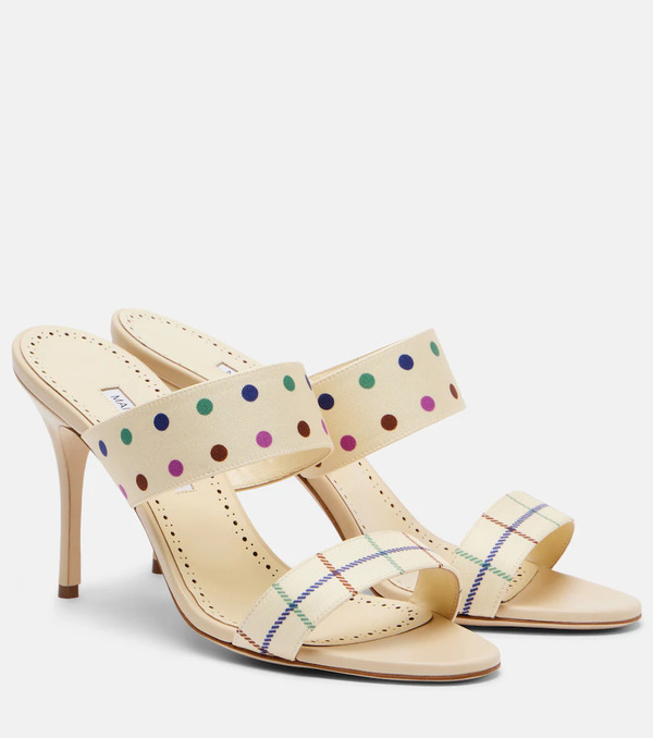  Manolo Blahnik Manolo Blahnik Ralotapla Printed Satin Mules 