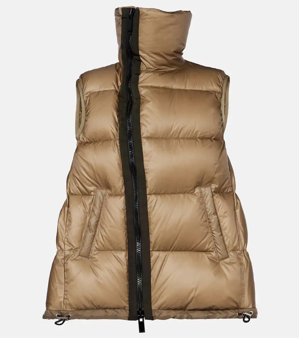  Sacai Sacai Asymmetric Quilted Down Vest 