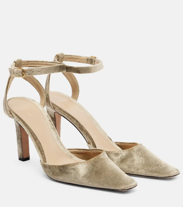  The Row The Row Carla 80 Velvet Pumps 