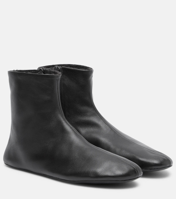  The Row The Row Stella Shearling-lined Leather Ankle Boots 