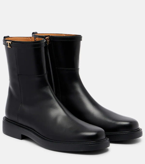  Tod's Tod's Leather Ankle Boots 
