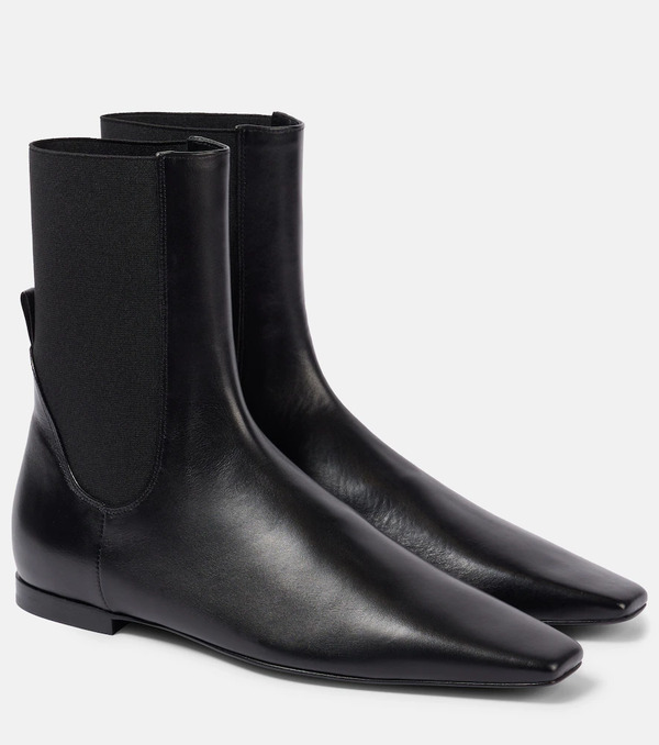  Toteme Toteme Leather Chelsea Boots 