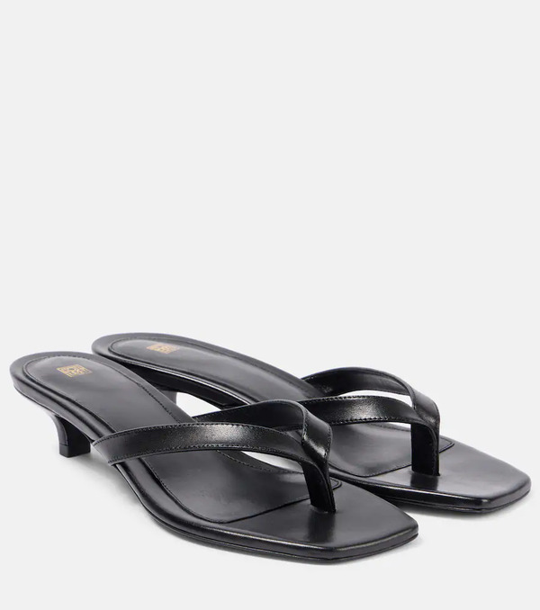  Toteme Toteme Leather Thong Sandals 