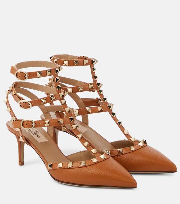  Valentino Garavani Valentino Garavani Rockstud Leather Pumps 
