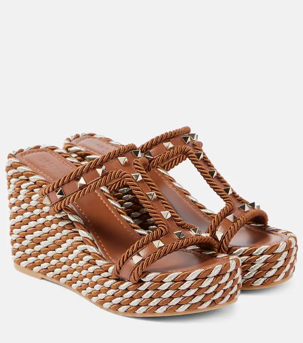  Valentino Garavani Valentino Garavani Rockstud Leather Wedge Espadrilles 