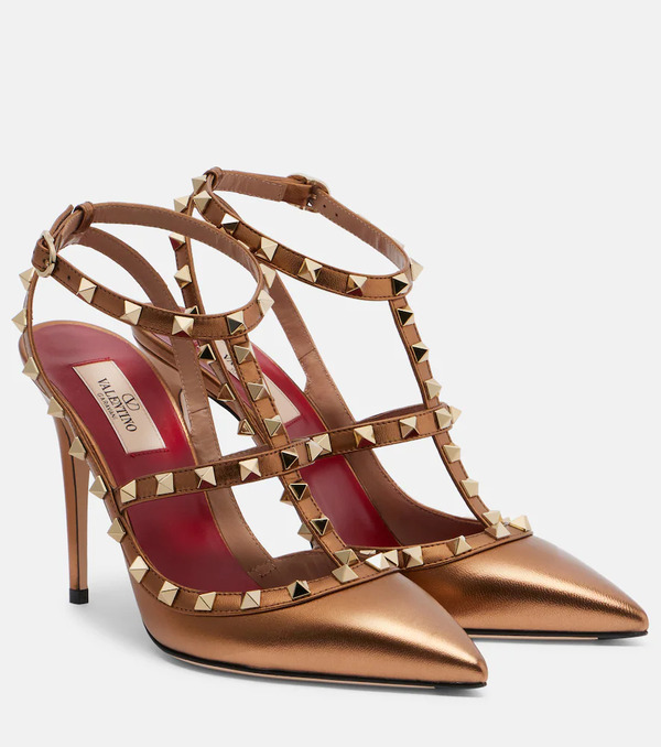  Valentino Garavani Valentino Garavani Rockstud Metallic Leather Pumps 