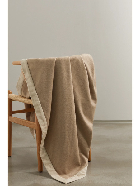  Brunello Cucinelli   Two Tone Cashmere Blanket   Camel 