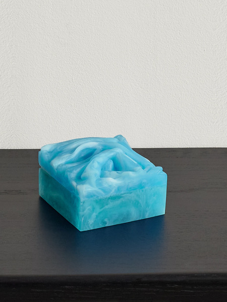  Completedworks   Who Dropped The Small Towel Resin Jewelry Box   Blue 