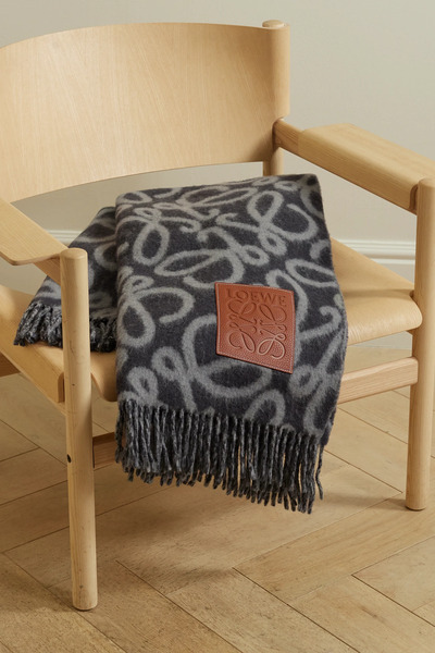  Loewe   Fringed Leather Trimmed Alpaca Blend Jacquard Blanket   Gray 