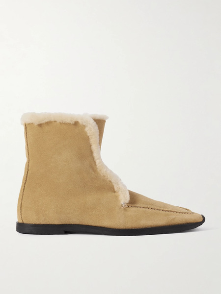  Toteme   Shearling Ankle Boots   Camel 