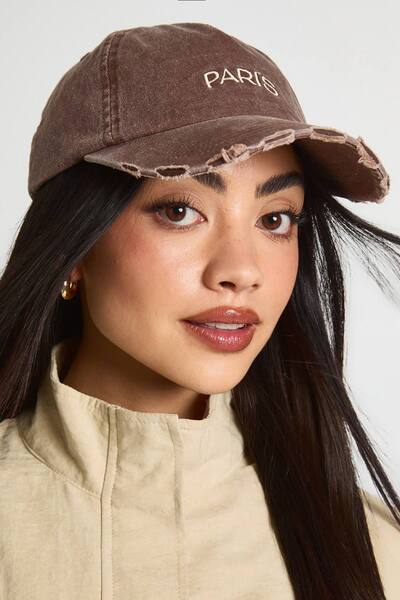 Boohoo Chocolate Distressed Cap 