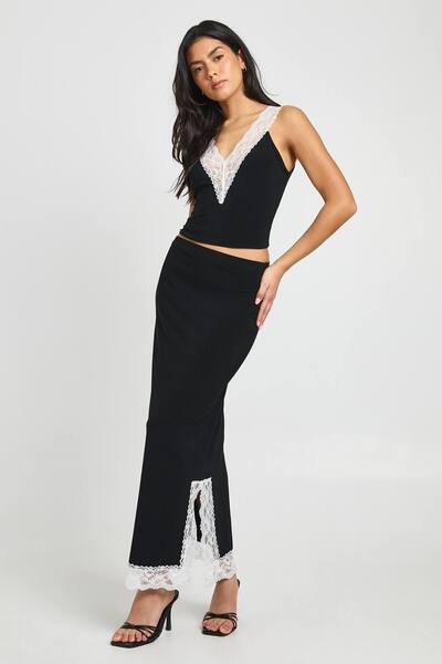  Boohoo Contrast Lace Trim V Neck Vest, Black 