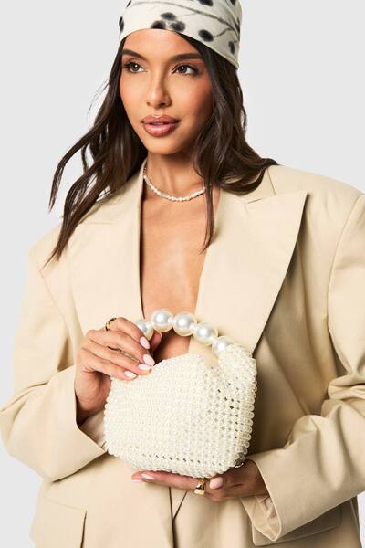  Boohoo Pearl All Over Grab Bag 