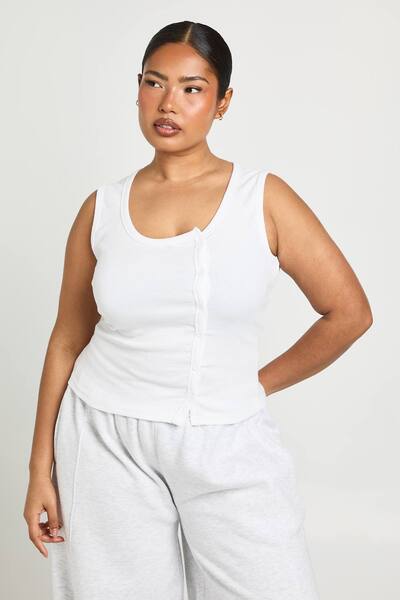  Boohoo Plus Asymmetric Button Detail Rib Vest Top, White 