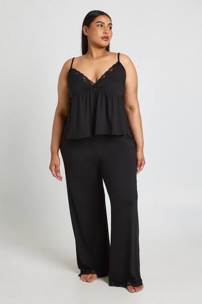  Boohoo Plus Babydoll Pyjama Top And Trouser Set, Black 