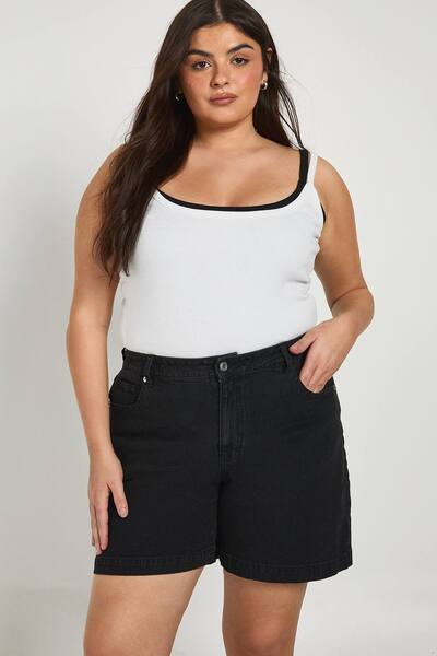  Boohoo Plus Boyfriend Denim Short, True Black 