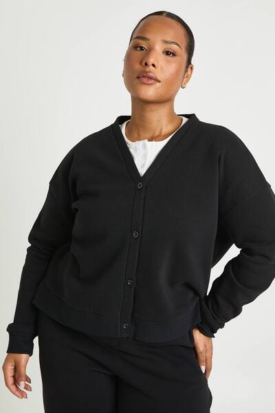  Boohoo Plus Button Down Oversized Cardigan Sweater, Black 