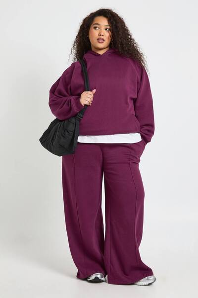  Boohoo Plus Core Basic Pintuck Detail Straight Leg Jogger, Dark Cherry 