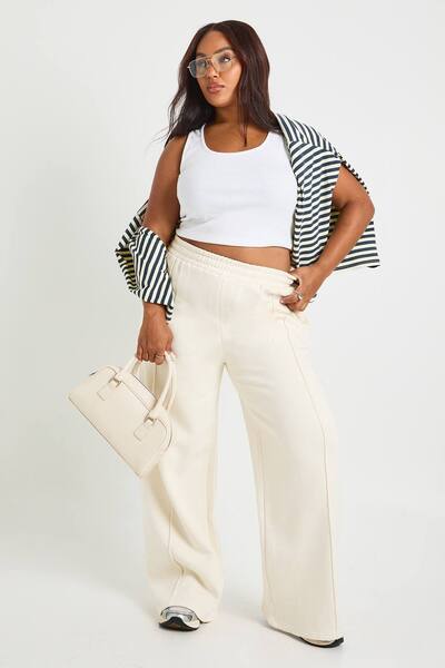  Boohoo Plus Core Basic Pintuck Detail Straight Leg Jogger, Ecru 