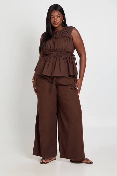  Boohoo Plus Cotton Poplin Drawstring Wide Leg Trousers, Chocolate 