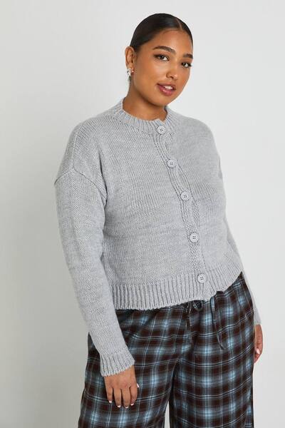  Boohoo Plus Crew Neck Button Front Cardigan Sweater, Grey 