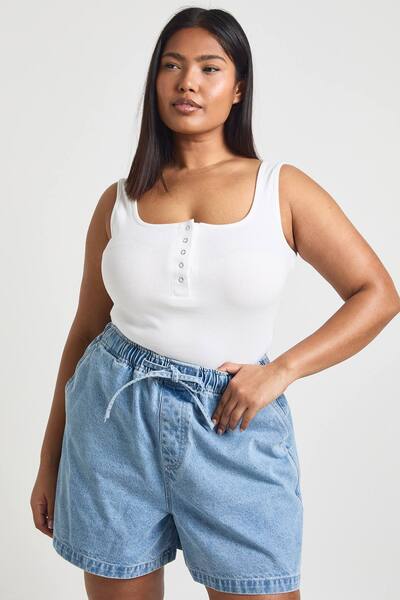  Boohoo Plus Denim Elasticated Waistband Drawstring Short, Light Wash 