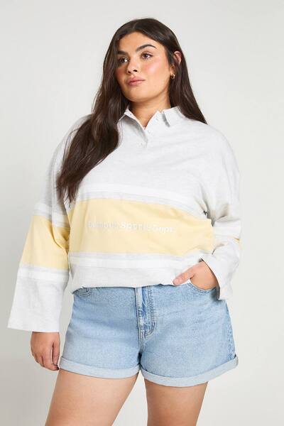  Boohoo Plus Denim Mom Short, Light Wash 