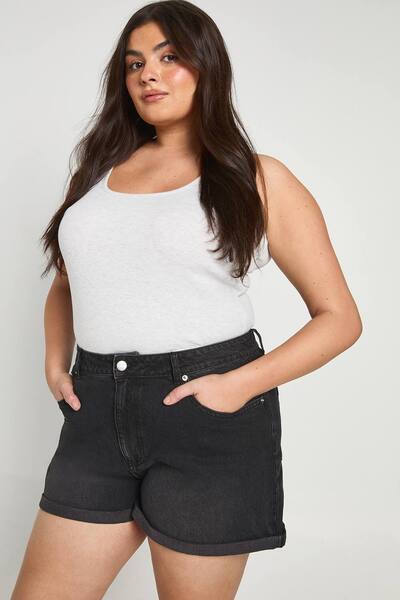  Boohoo Plus Denim Mom Short, Washed Black 