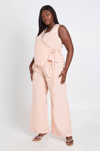  Boohoo Plus Linen Boxy Wrap Over Waistcoat And Wide Leg Trouser, Apricot 