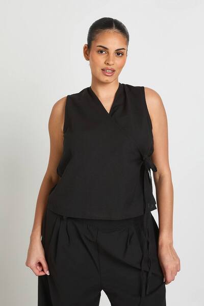  Boohoo Plus Linen Boxy Wrap Over Waistcoat And Wide Leg Trouser, Black 