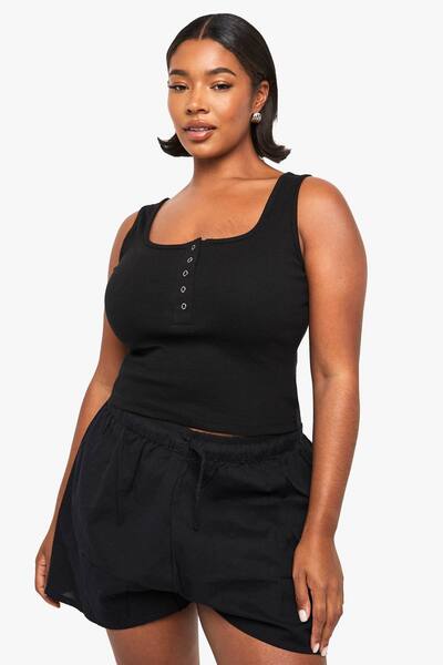  Boohoo Plus Popper Detail Scoop Neck Vest Top, Black 