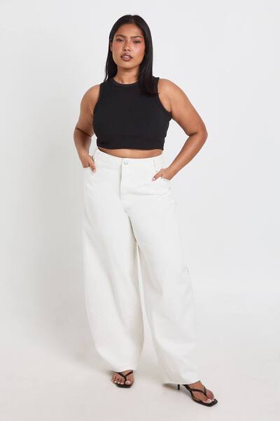  Boohoo Plus Studded Mid Wait Barrel Jean, White 